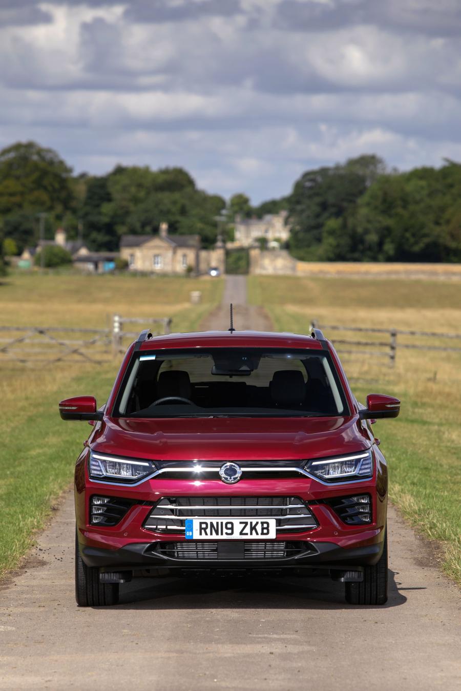  SsangYong Korando Ultimate (C300) 2019 года  (UK) (фото 15 из 28)